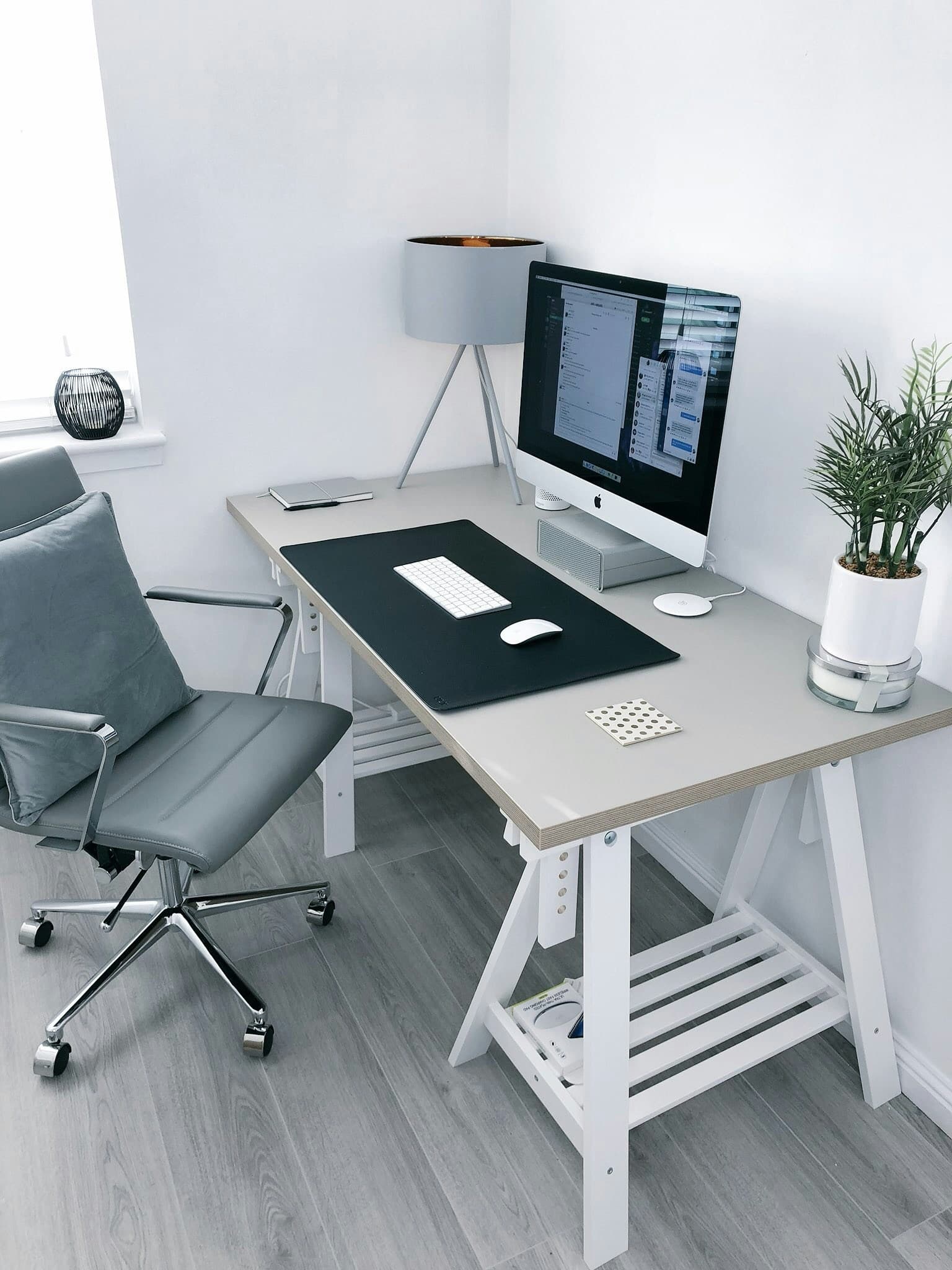 Best Desk Mats for Clean and Minimal Desk Setups in 2026